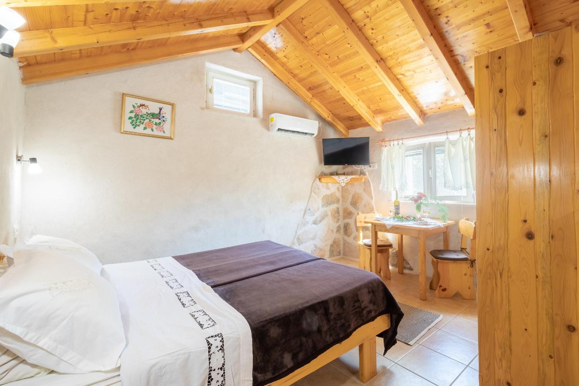 Appartement Stone House Harmony à Zrnovo Extérieur photo